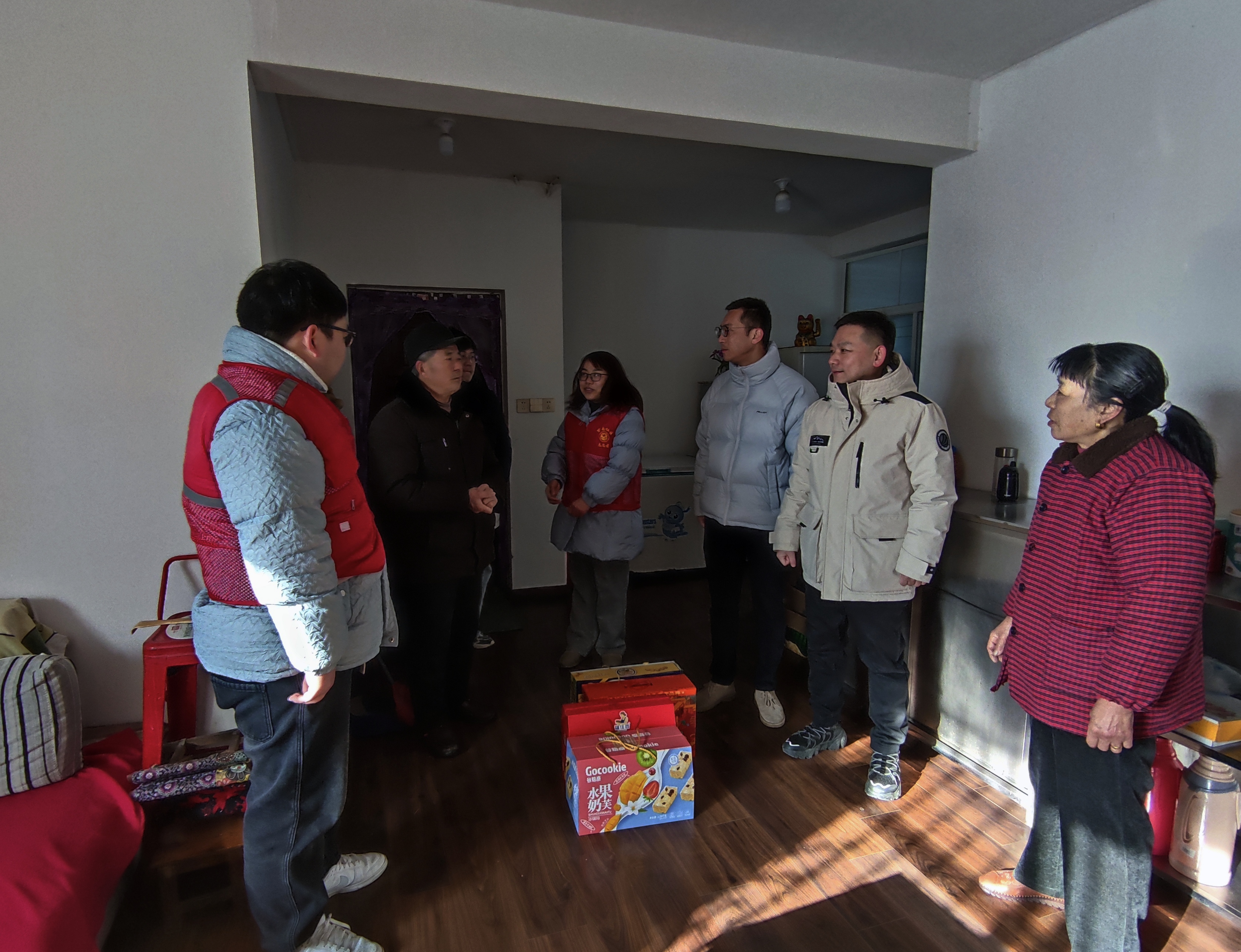 市文旅集團(tuán)開展春節(jié)前走訪慰問困難老黨員、退役軍人活動