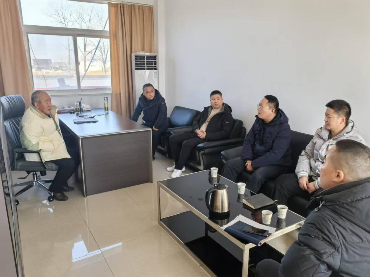 市文旅集團(tuán)黨委委員、副總經(jīng)理李玉飛檢查 大地路橋公司春節(jié)后復(fù)工復(fù)產(chǎn)情況